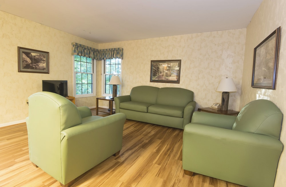 Deluxe Cottage, 2 Bedrooms (2 Bath) photo 3