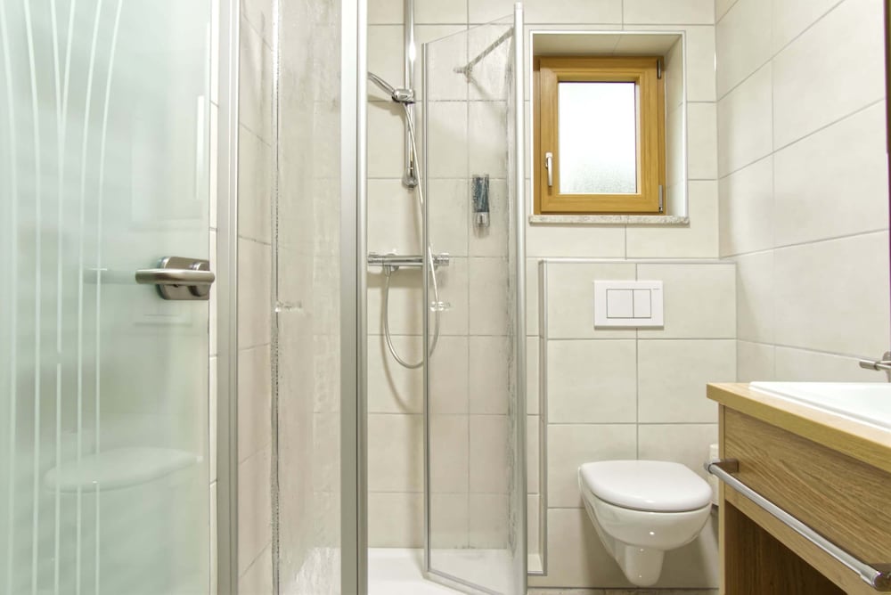 Standard Double Room - Photo 4