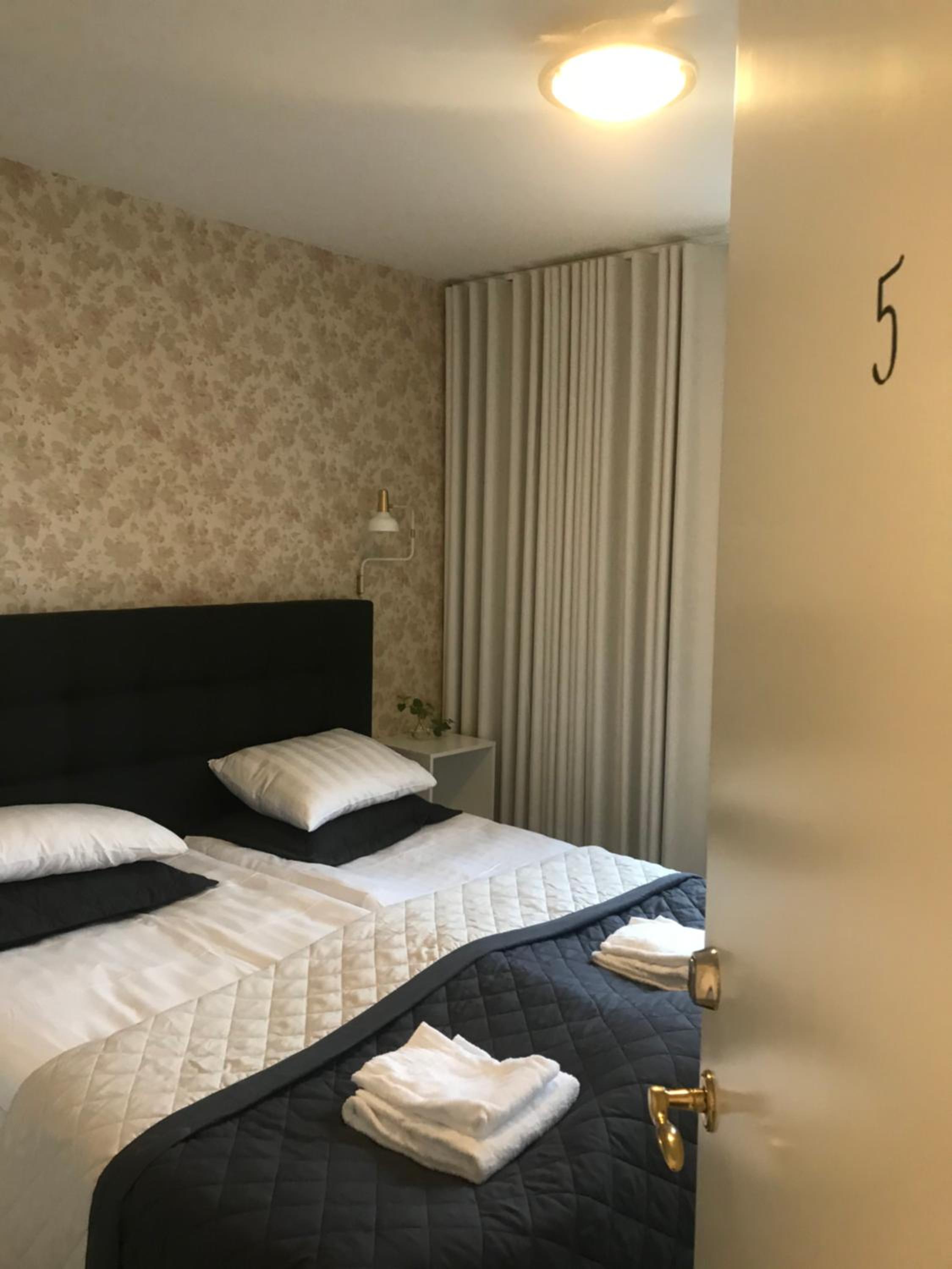 Standard Double or Twin Room with Sea View - Photo 1