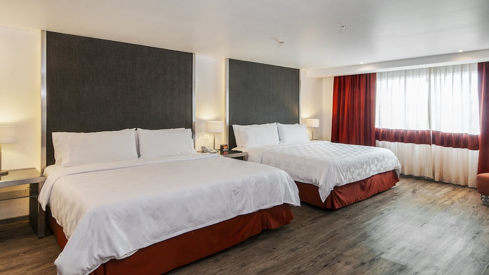 Premium Room, Multiple Beds, Balcony - Photo 1
