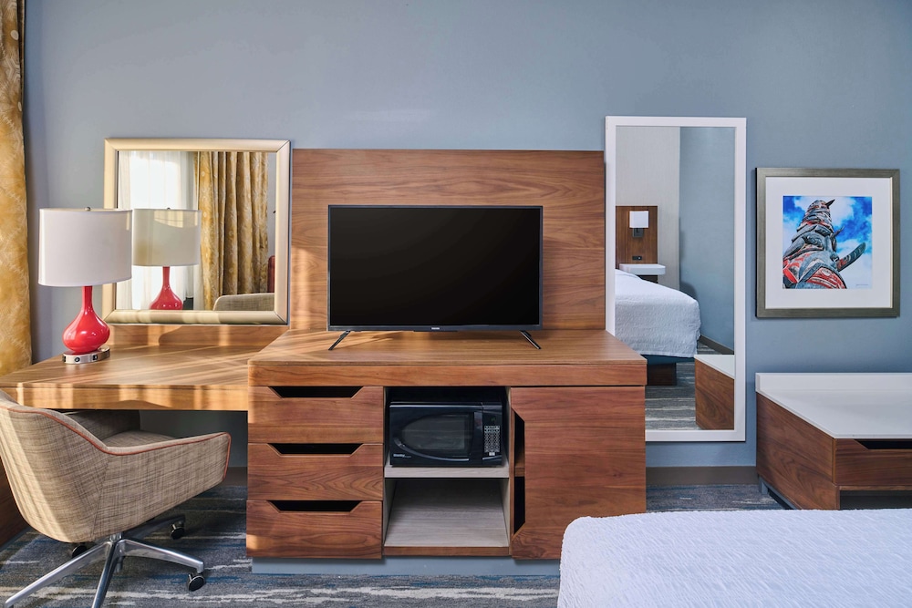 Standard Room One King Bed with Kitchenette - Photo 1