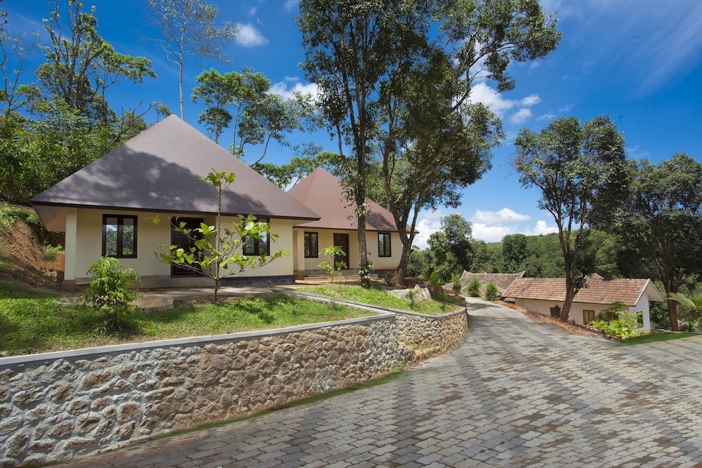 Presidential Villa, 1 King Bed, Bathtub, Garden View photo 2