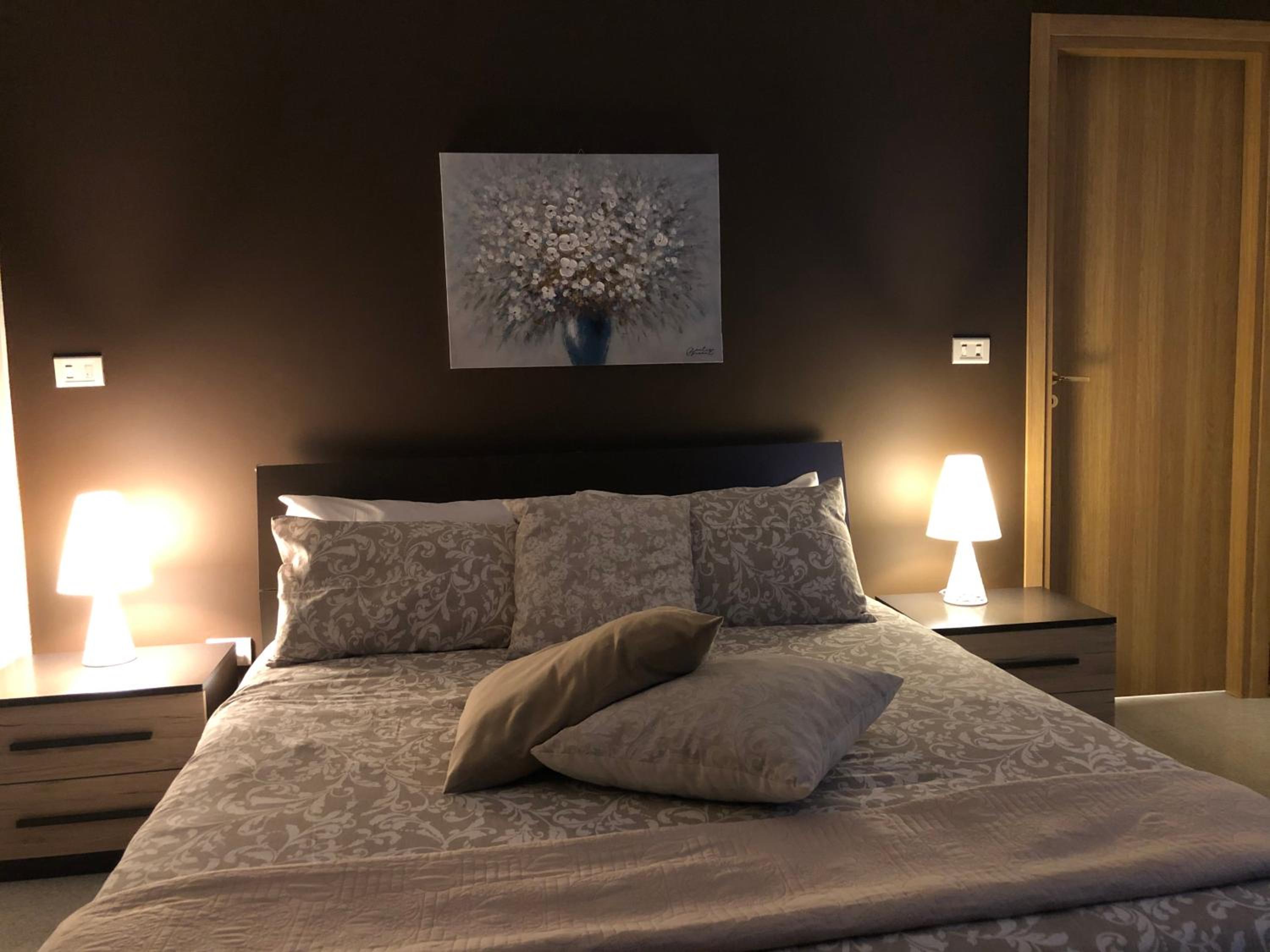 Double Room with Private Bathroom - Photo 2