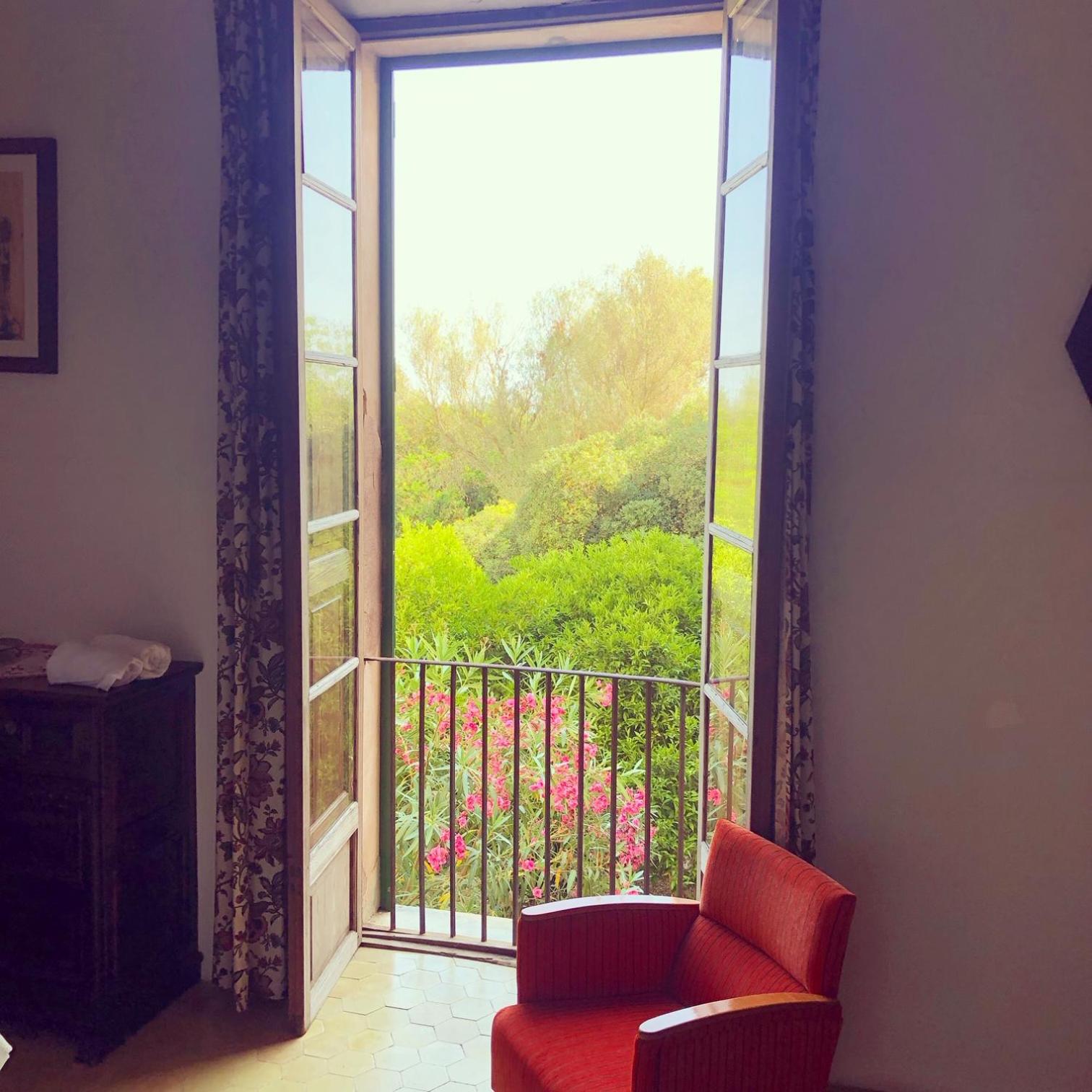 Deluxe Room with shared external bathroom