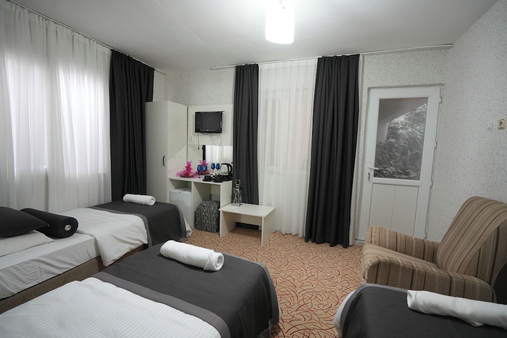 Standard Triple Room photo 1