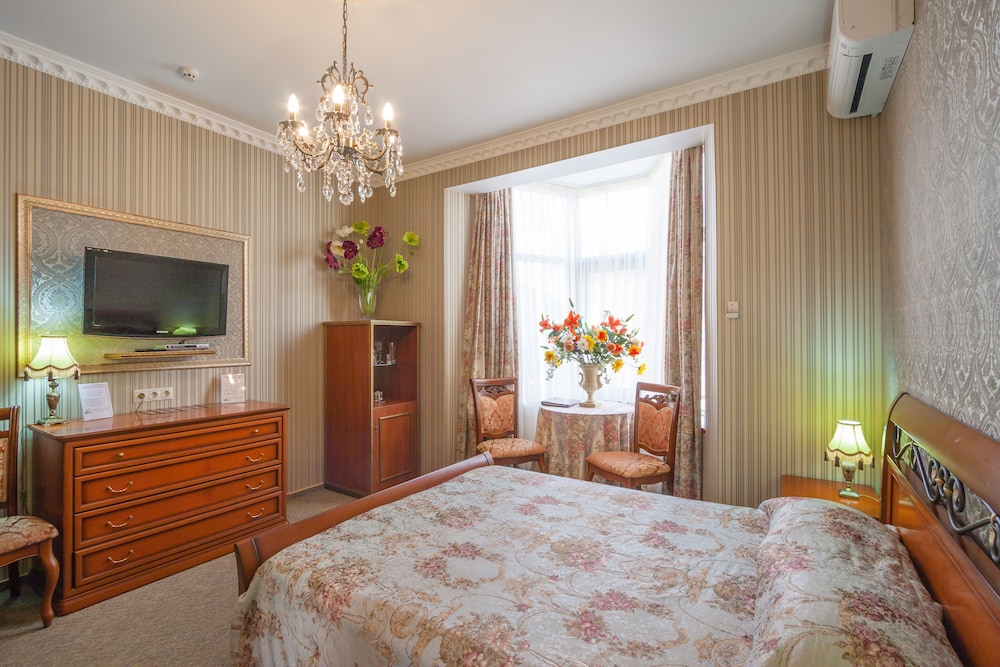Superior Double Room (First Class)