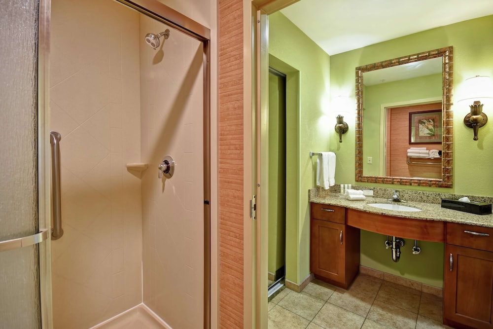 Suite, 1 King Bed, Accessible (Hearing) - Photo 2