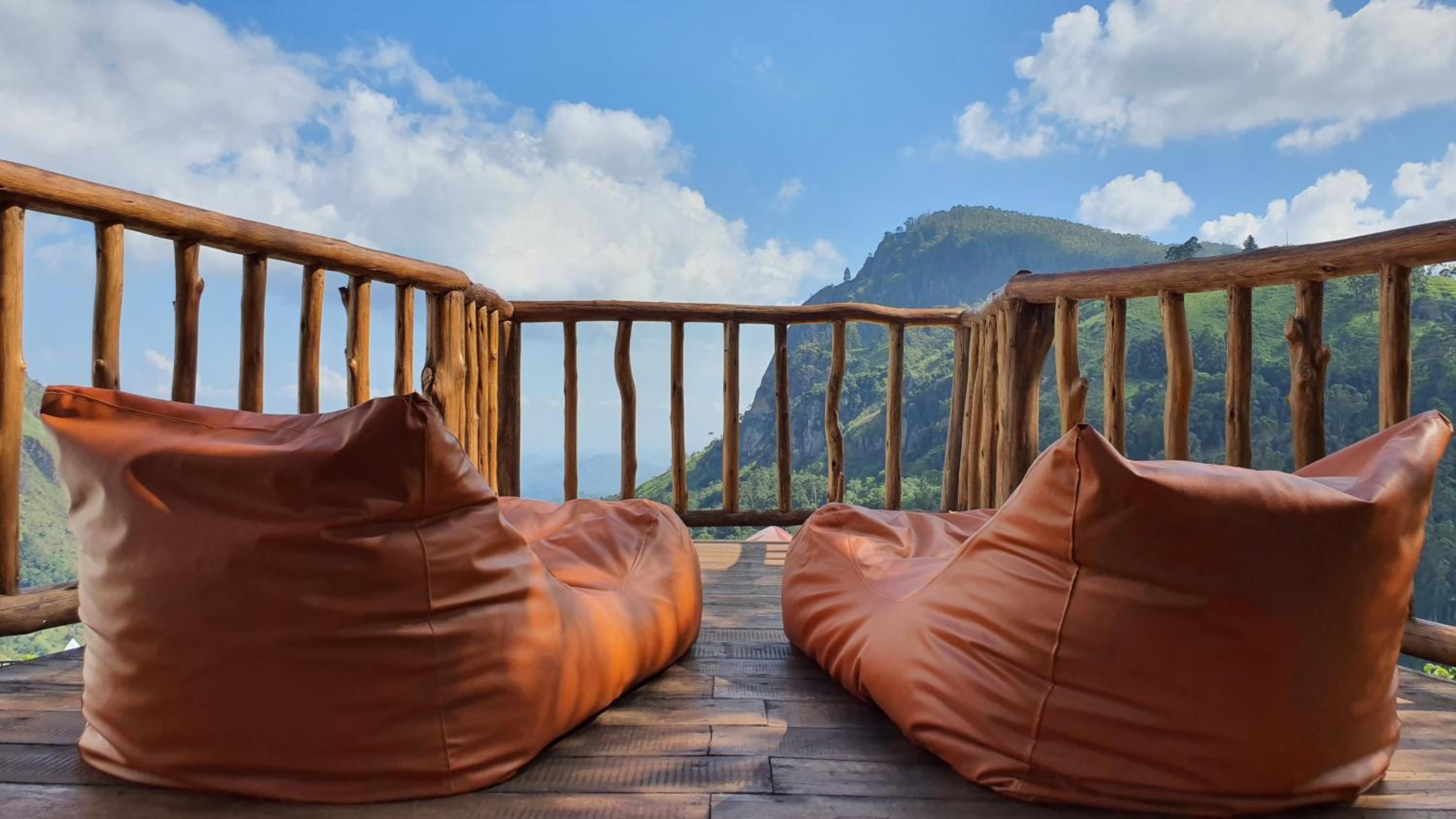 Deluxe Double Room with Balcony photo 2
