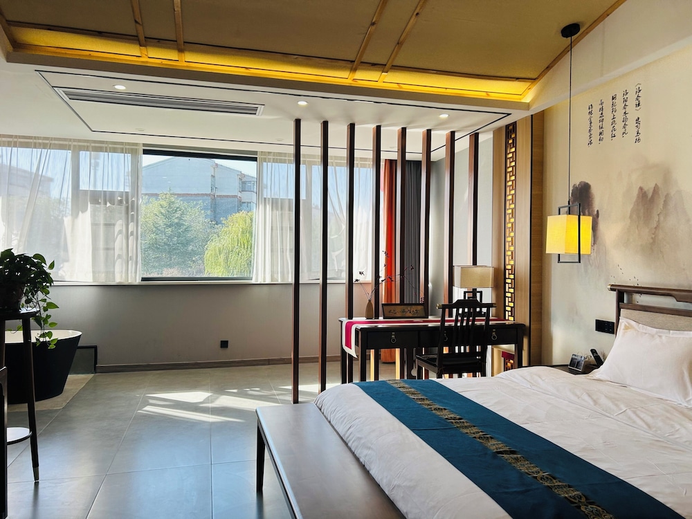 Signature Double Room, River View