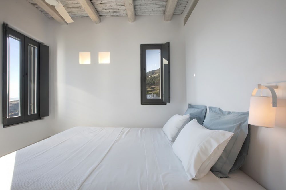 Villa photo 1