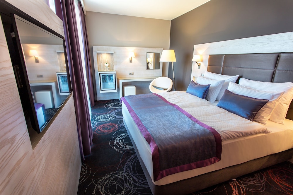 Small Double Room photo 1