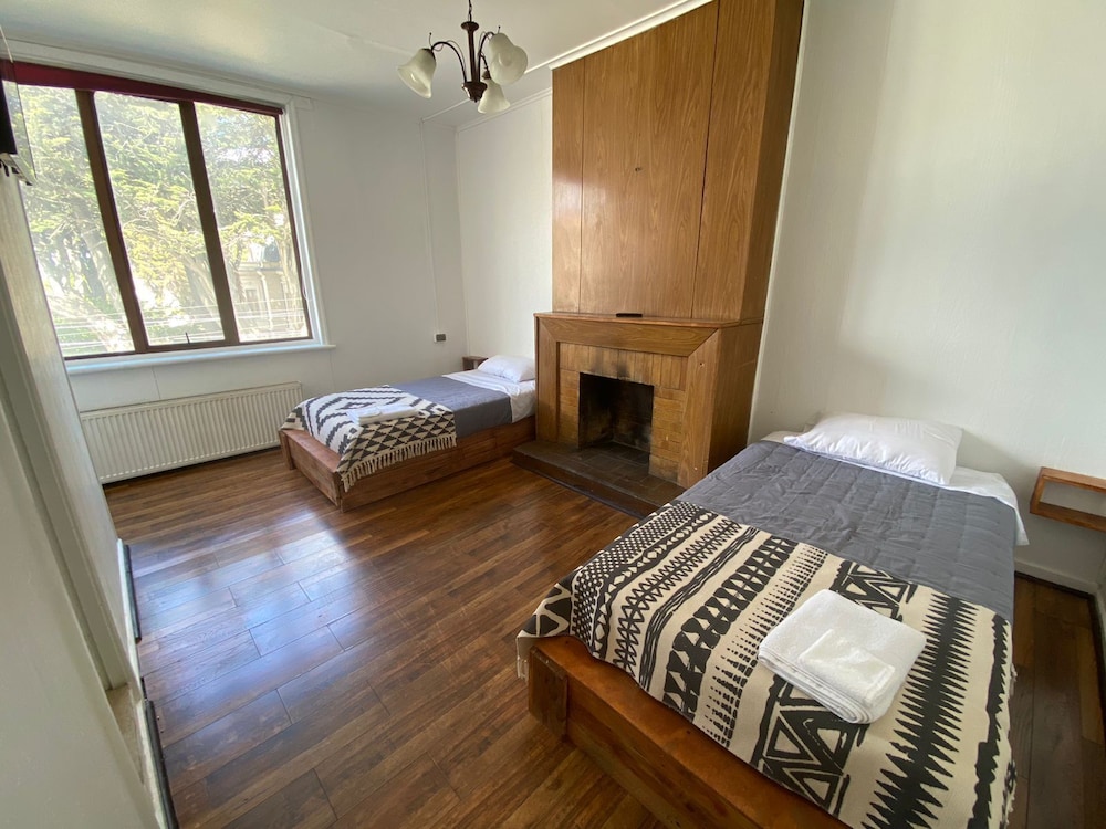 Deluxe Twin Room, Ensuite photo 1