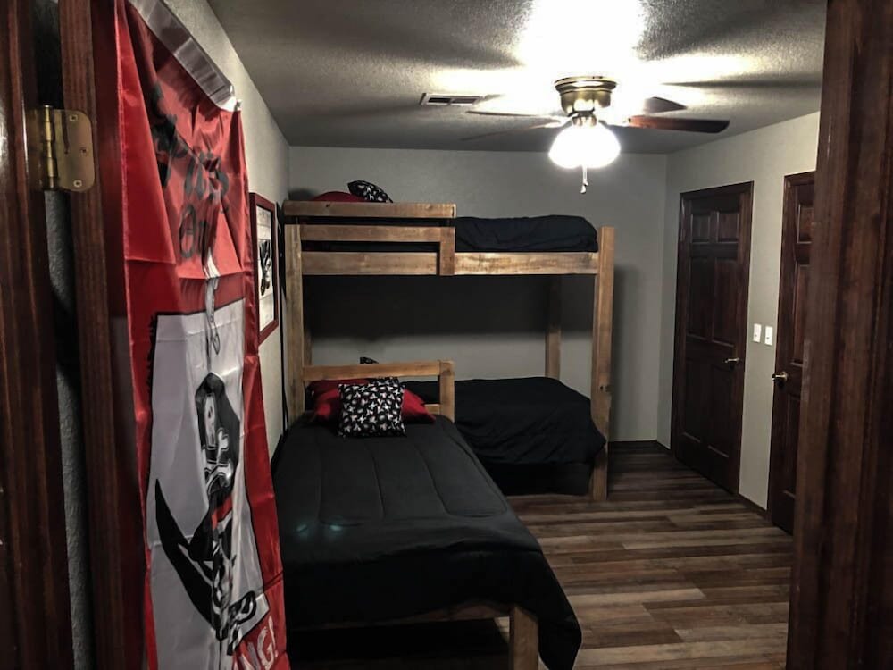 Two Bedroom, Lake View and Access, Wifi, Pet Friendly, photo 6