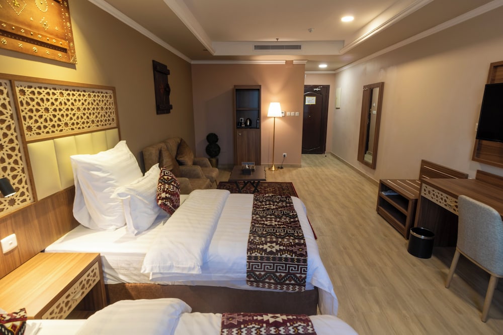 Luxury Twin Room, Multiple Beds, Private Bathroom photo 1