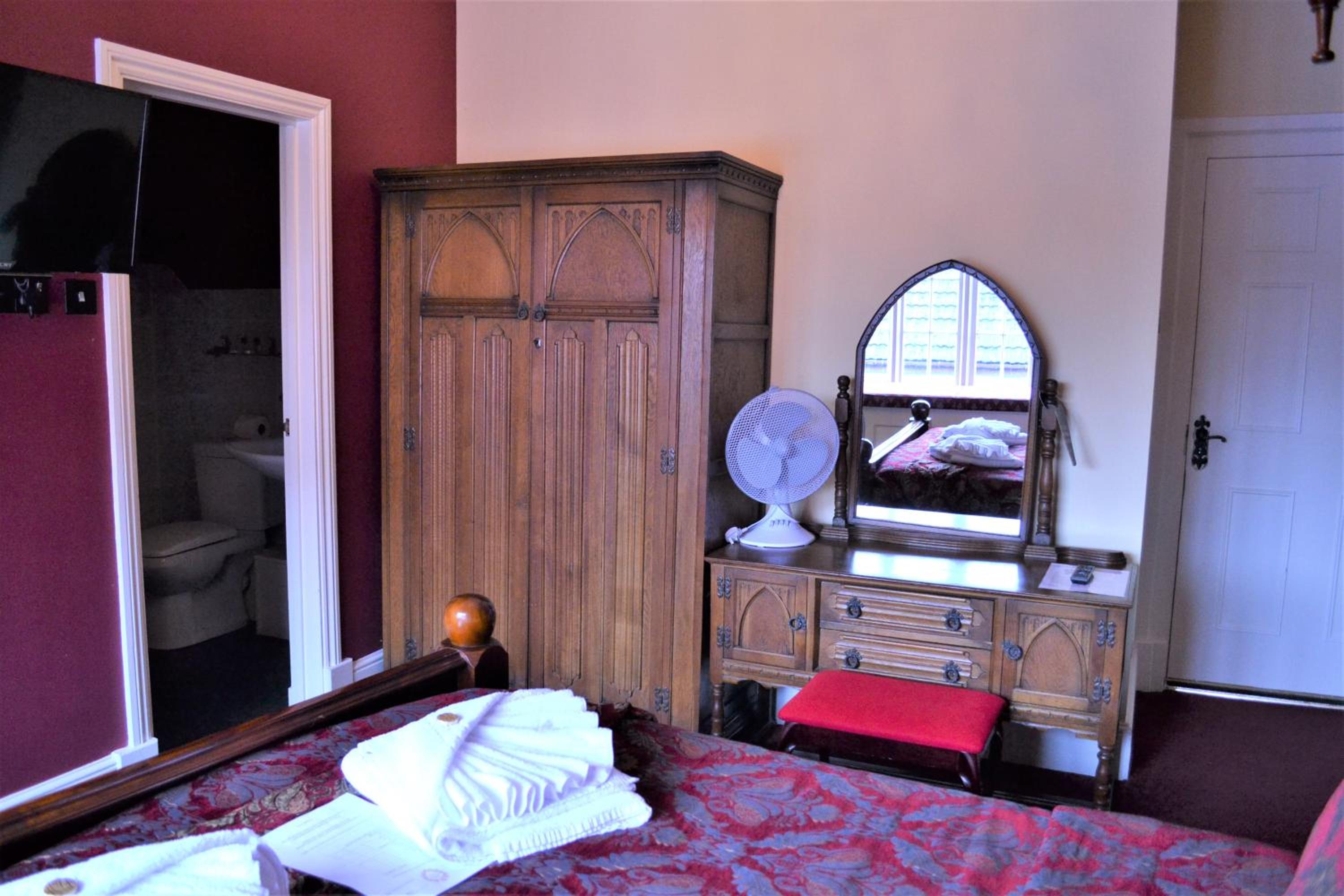 Deluxe Double Room - Photo 8