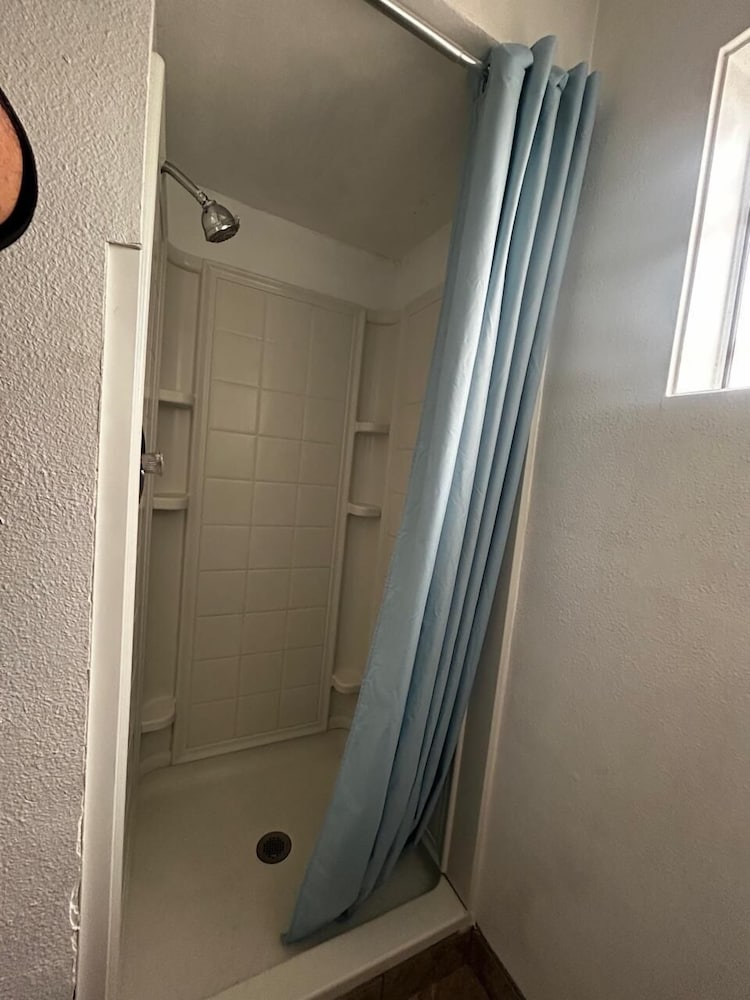 Room, 1 Queen Bed, Non Smoking - Photo 6