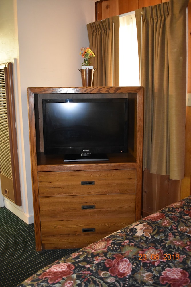 Cabin, 2 Queen Beds photo 3