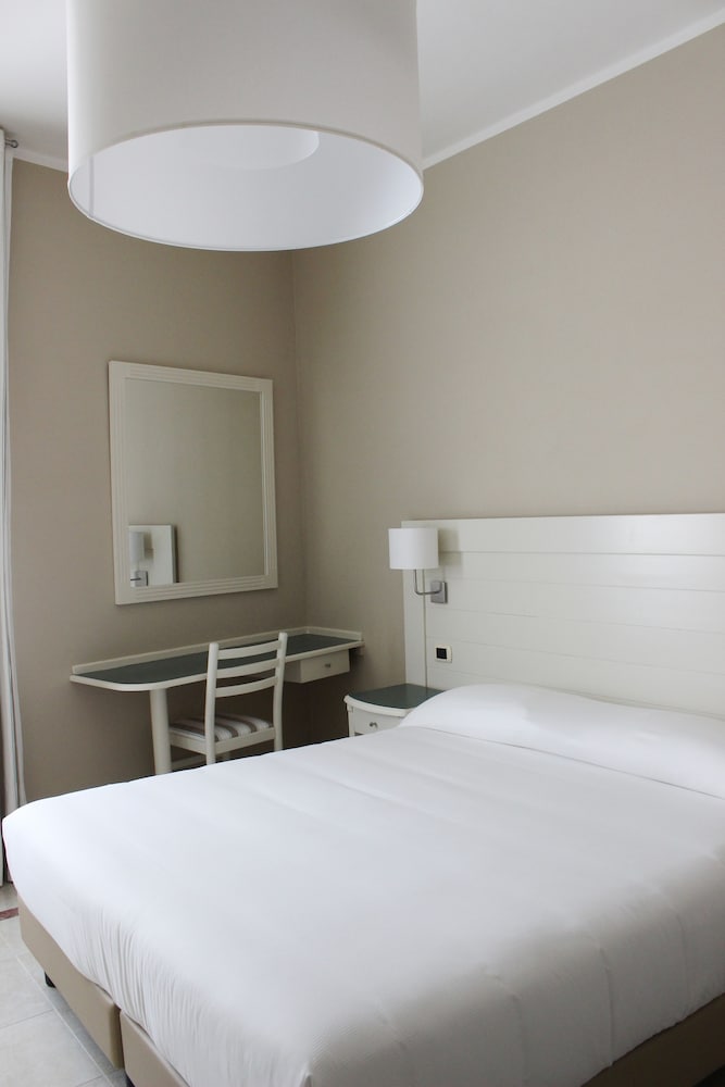 Superior Double Room, Sea View - Photo 3
