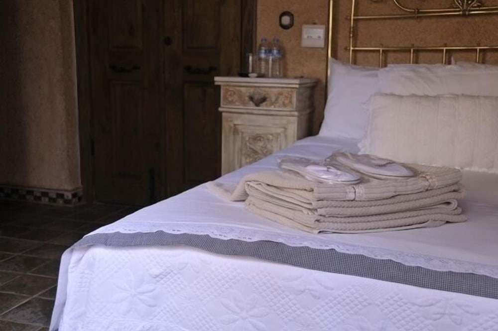 Standard Double or Twin Room photo 2