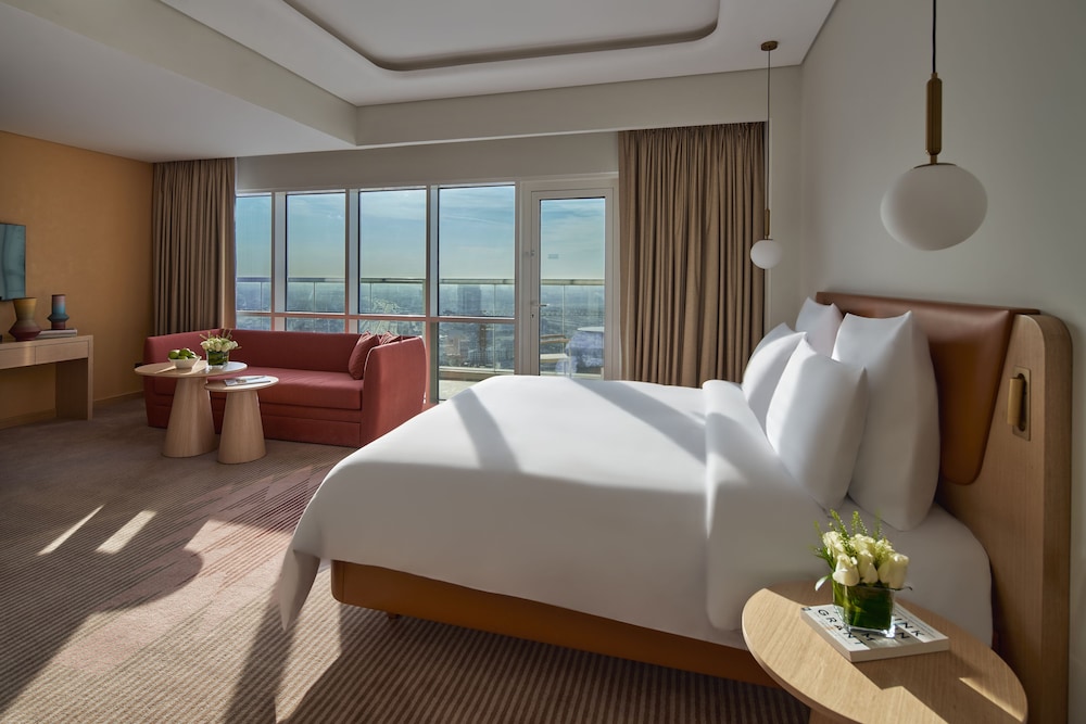Deluxe Room, 1 King Bed photo 1