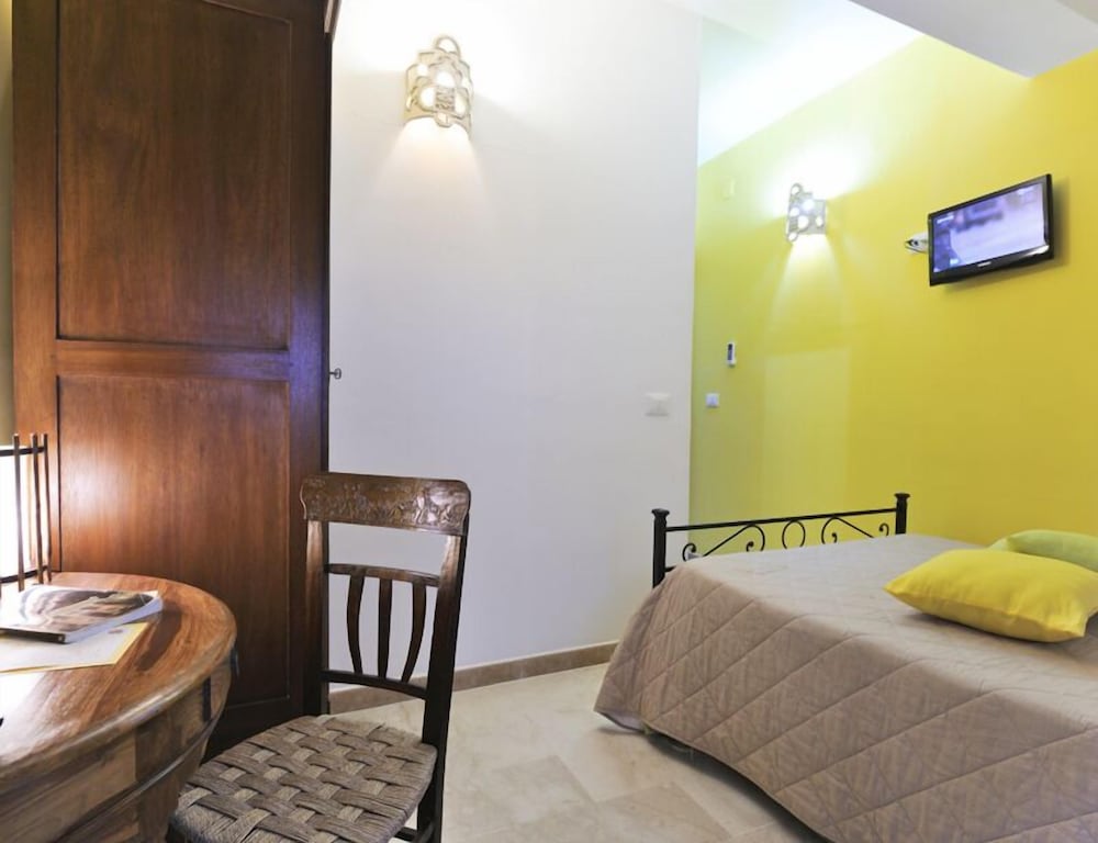 Single Room photo 3