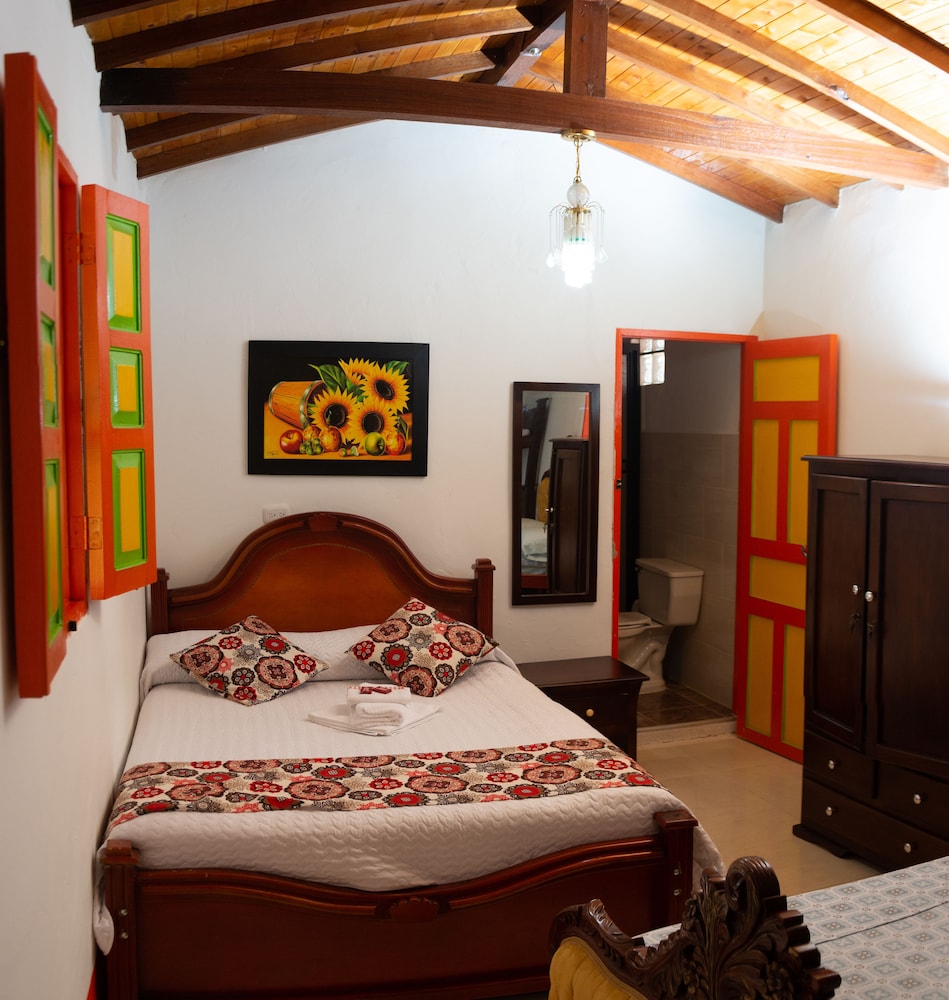 Standard Quadruple Room, Garden View photo 1