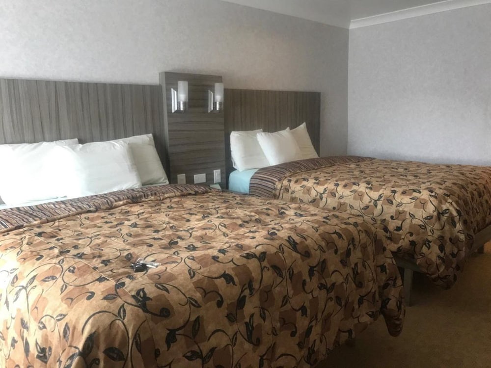 Superior Room, 2 Queen Beds - Photo 1