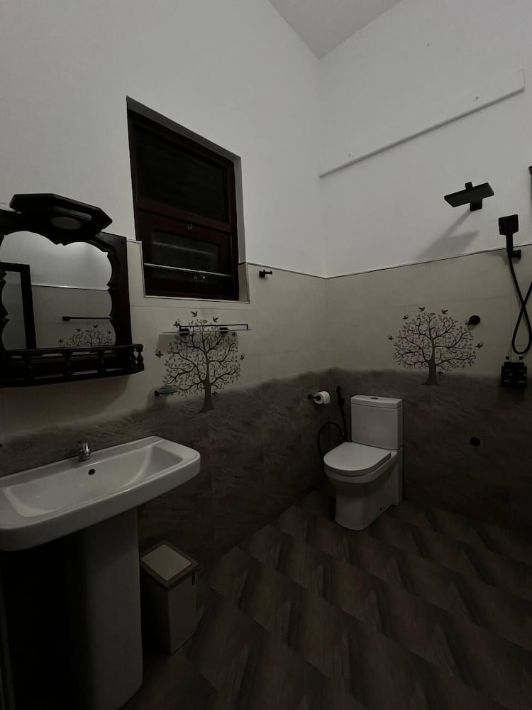 Double or Twin Room, Ground Floor photo 2