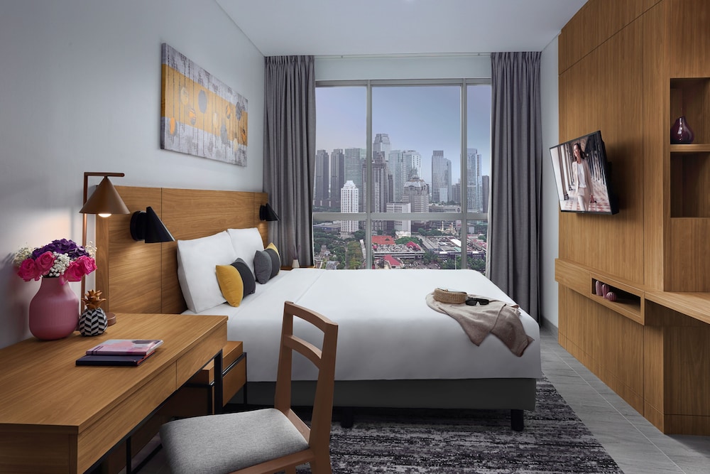 Deluxe Room, 1 Bedroom - Photo 1