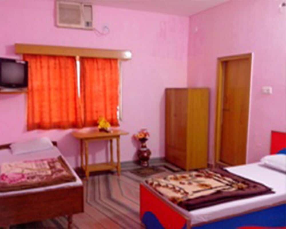 Luxury Room (AC) photo 1