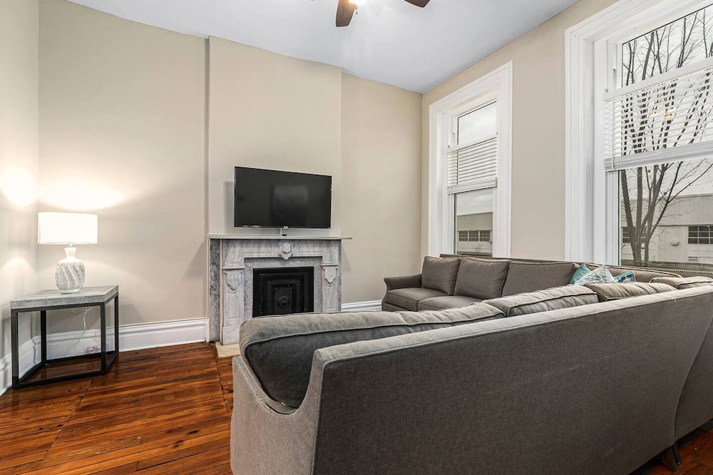 Signature House, 4 Bedrooms, Non Smoking, City View photo 1