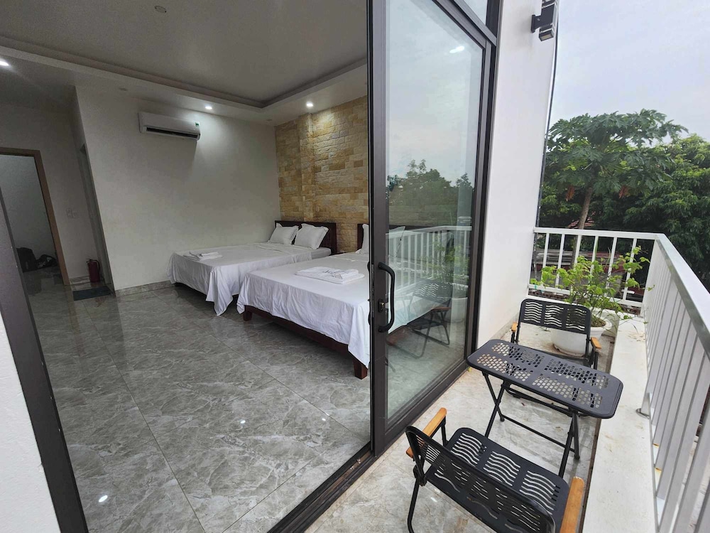 Family Double Room, Mixed Dorm, Non Smoking, Balcony photo 1
