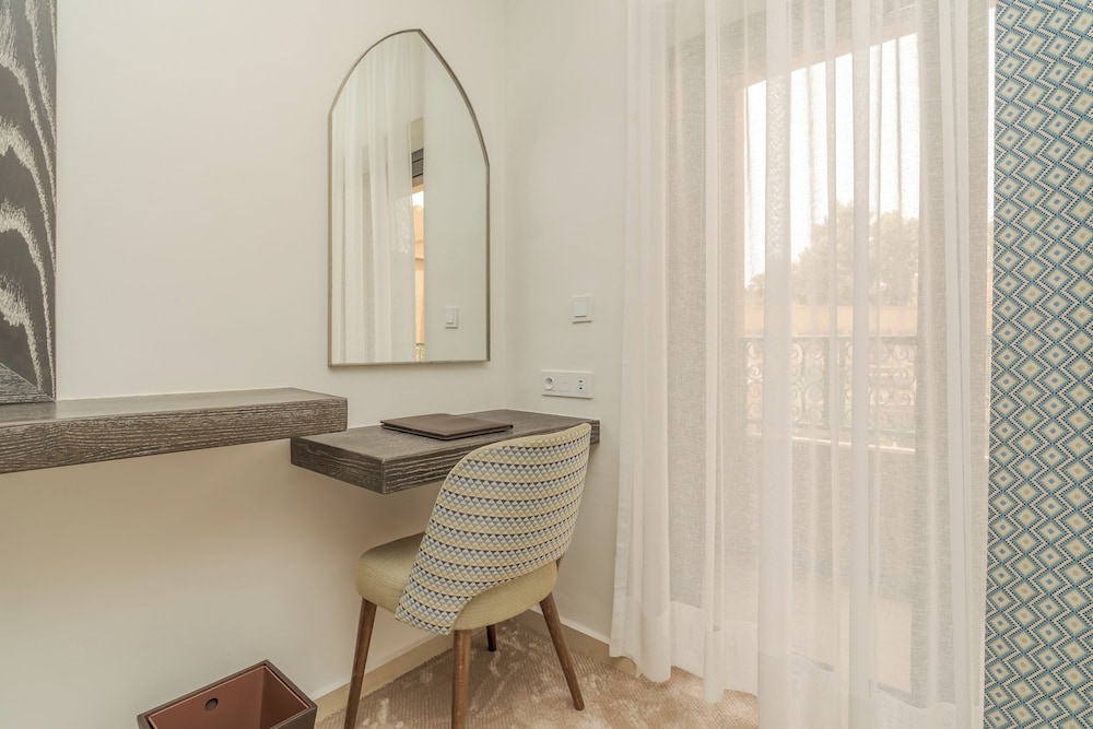 Twin Room, Balcony, City View