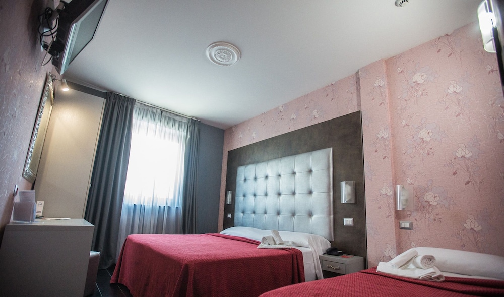 Superior Triple Room - Photo 3