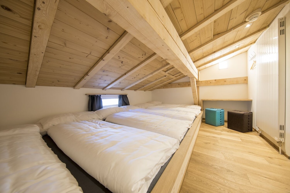 Basic Shared Dormitory, Multiple Beds, Annex Building