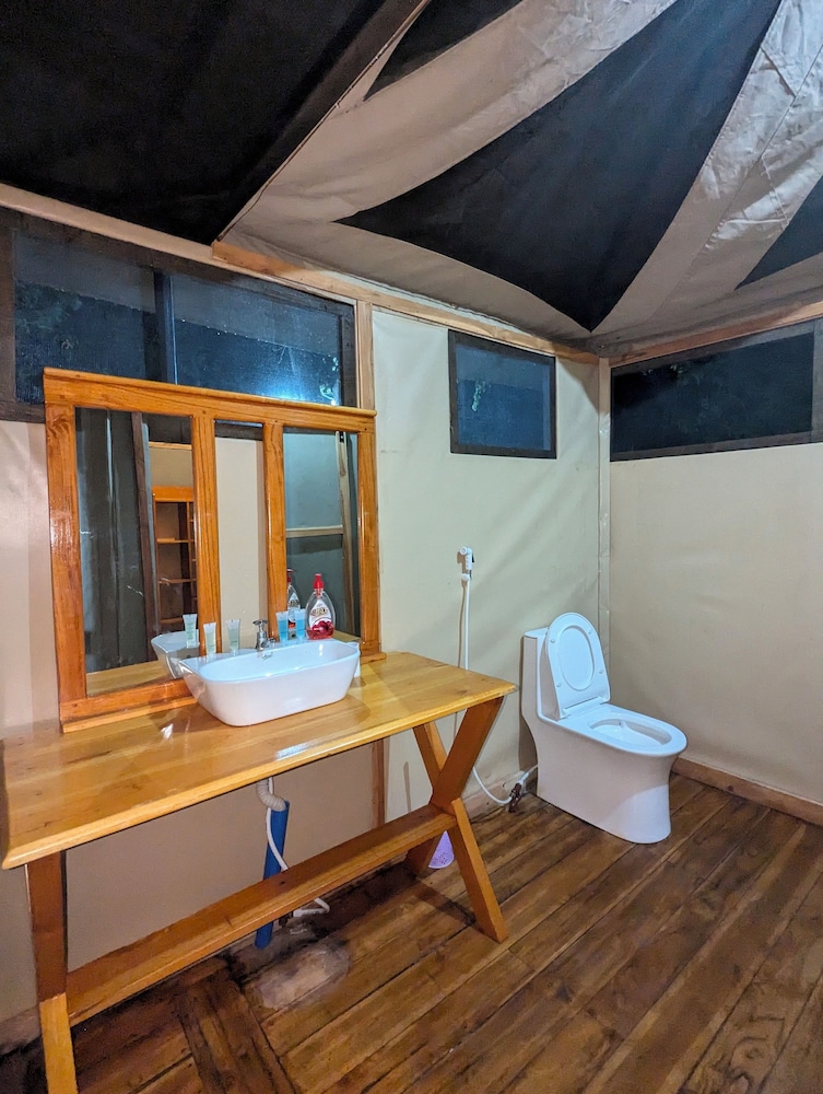 Luxury Tent, Balcony, Park View