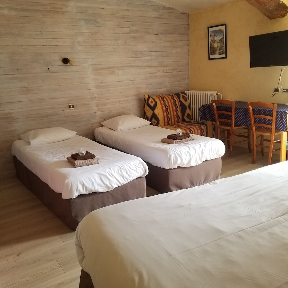 Quadruple Room photo 3