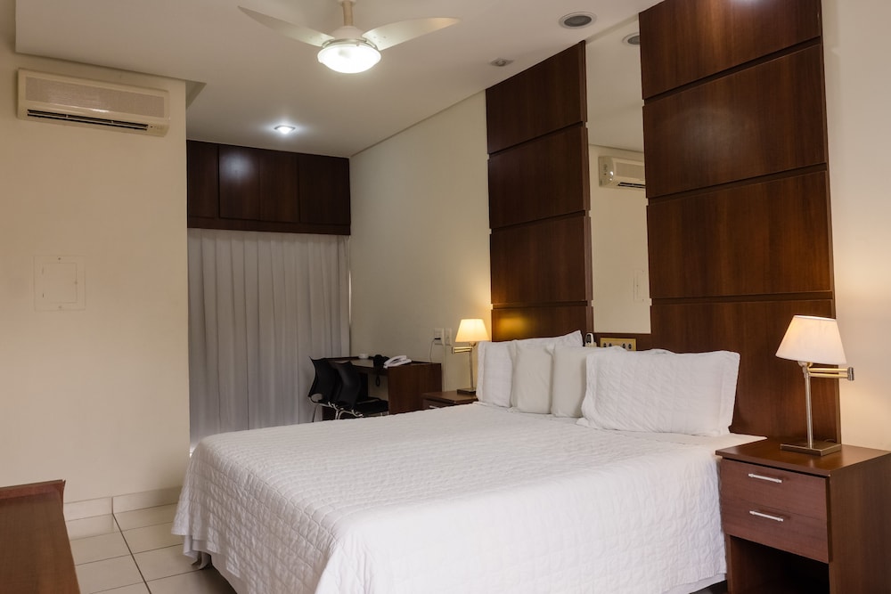 Deluxe Room, Multiple Bedrooms - Photo 6