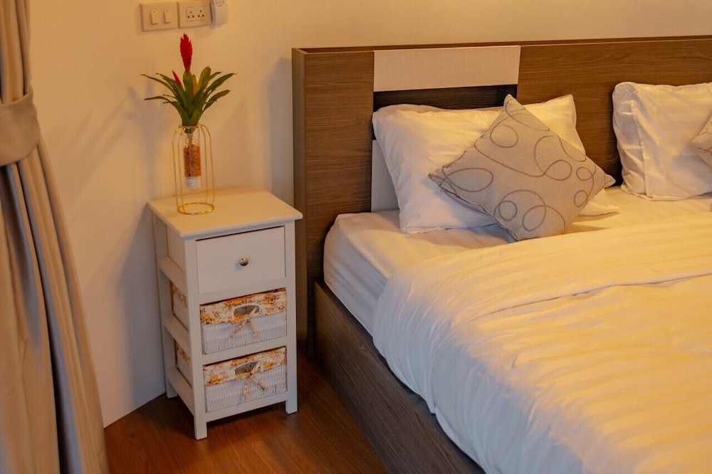 Grand Room, 1 Bedroom, Bathtub, Mountain View photo 3