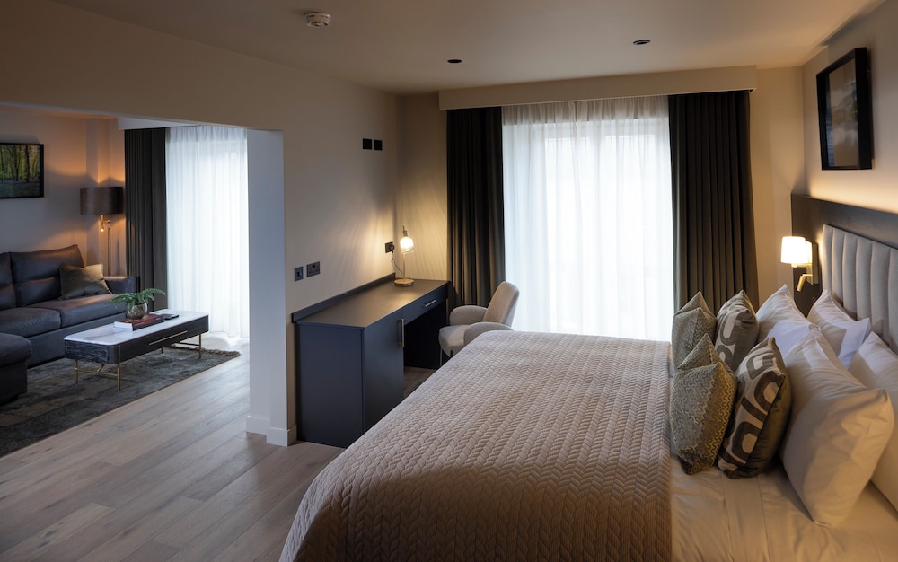 Luxury Suite photo 1