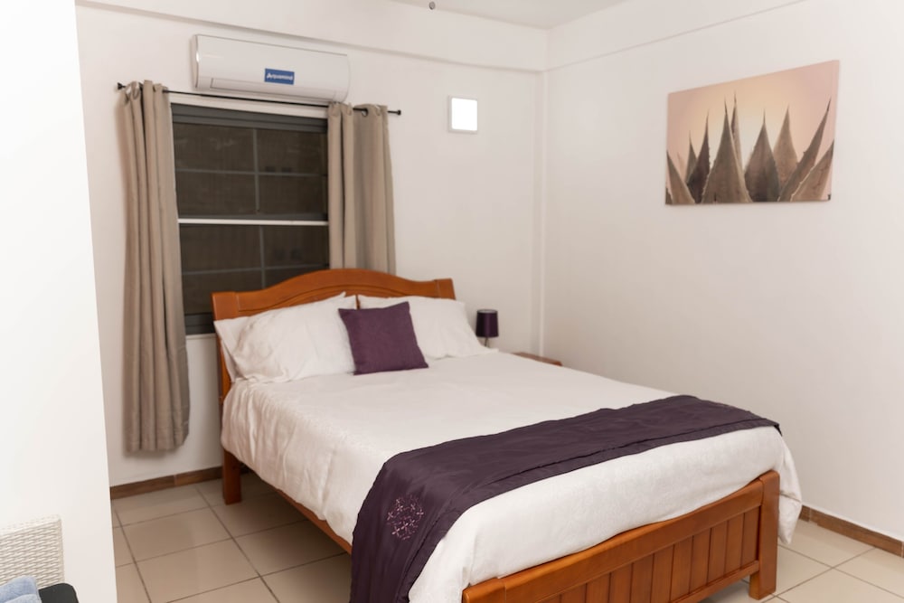 First Deluxe Apartment (3 bedroom only Apt.) photo 1