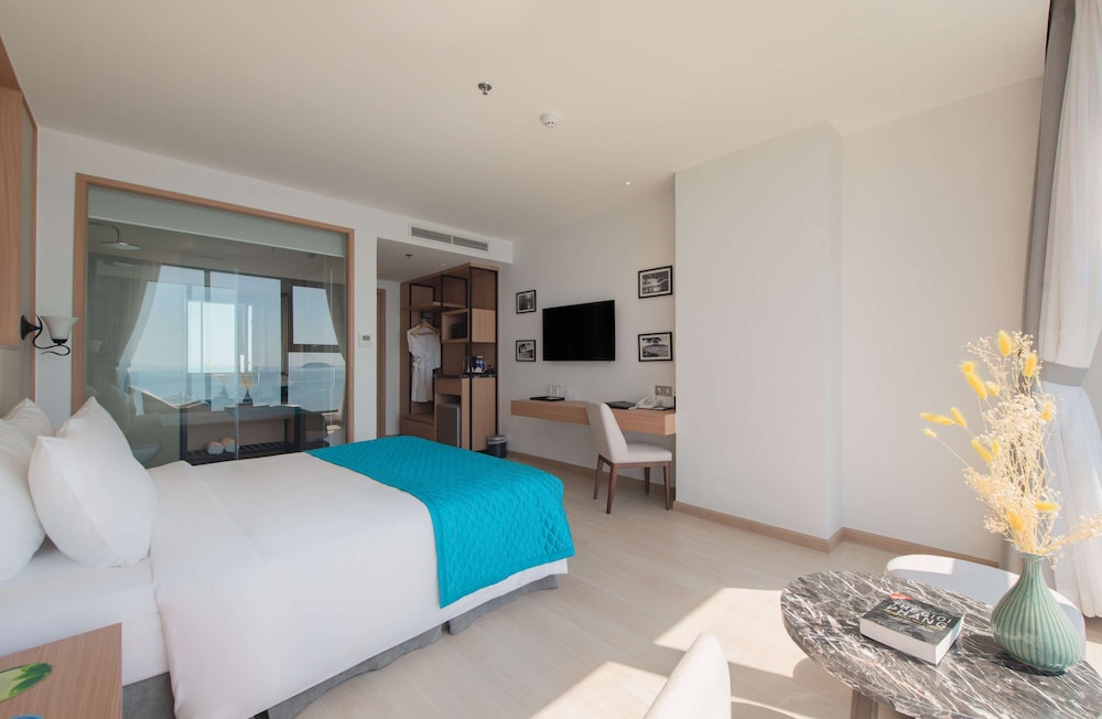 Deluxe Double Room, Ocean View - Photo 8