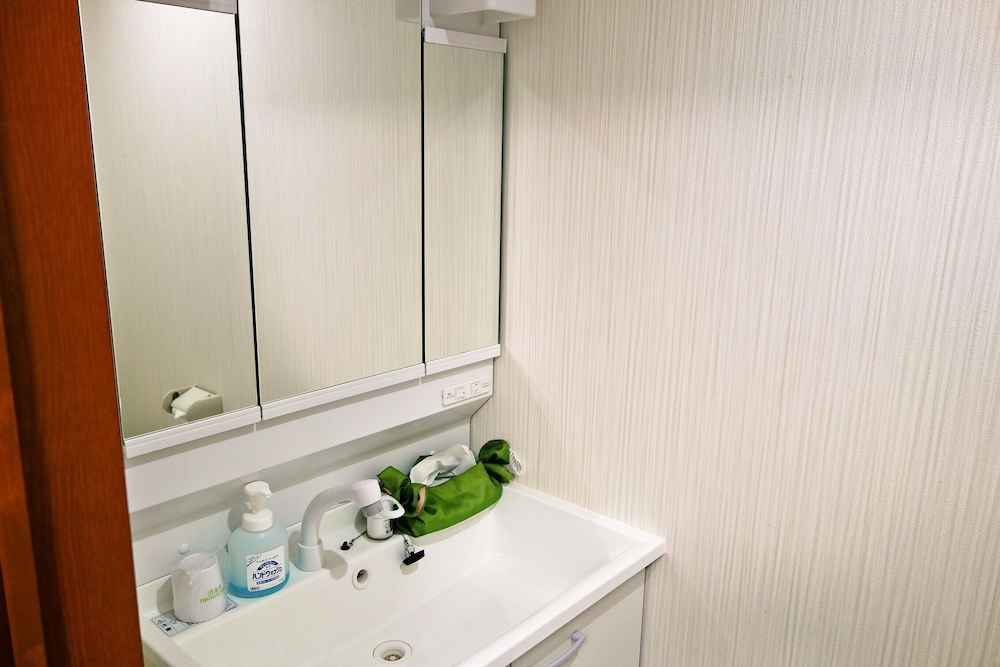 Twin Room - Photo 6