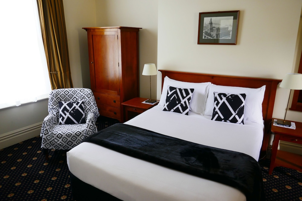 Deluxe Triple Suite