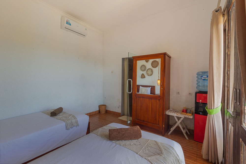 Standard Twin Room photo 2