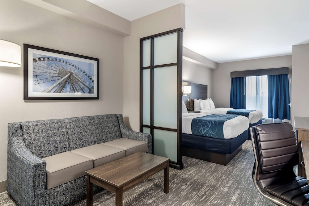 Suite, Multiple Beds, Non Smoking - Photo 7