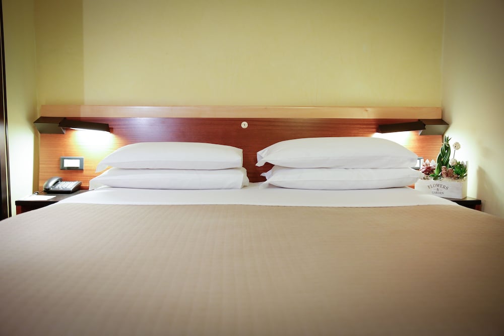 Classic Double Room Single Use - Photo 4