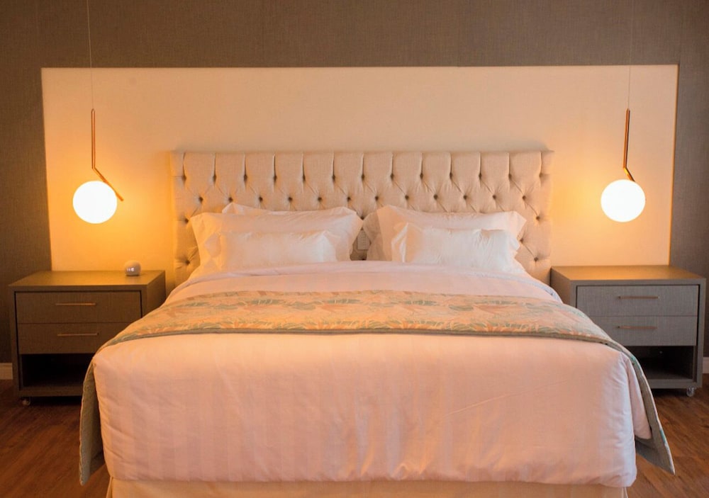 North Diamond Semi Presidential Suite