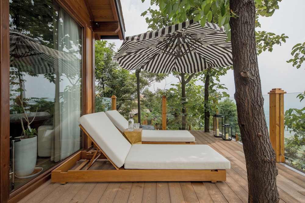 Deluxe Double Room, Hill View
