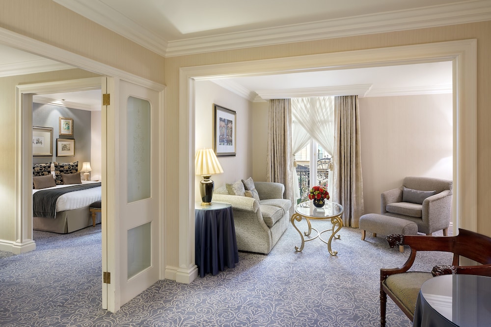 Suite (Atrium)